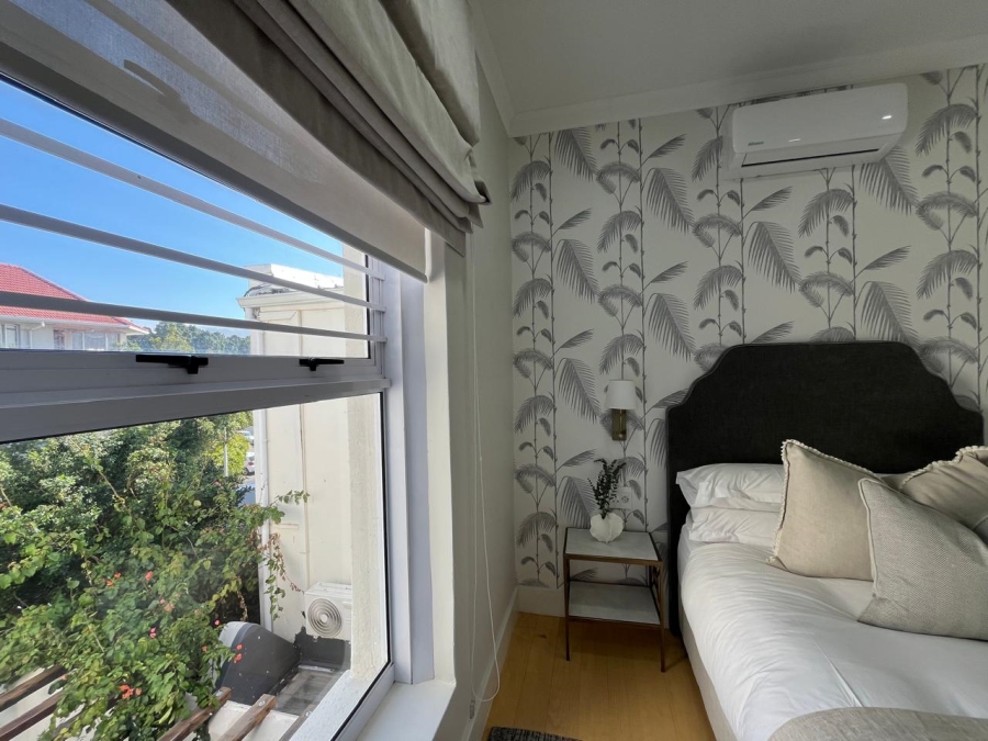 4 Bedroom Property for Sale in Oranjezicht Western Cape